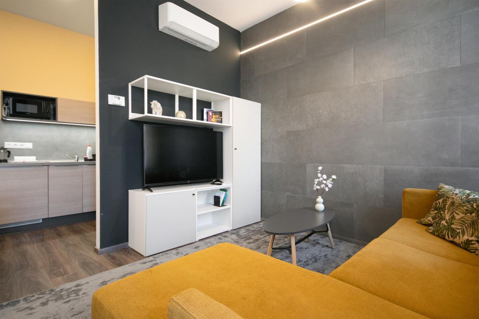 Apartment Coru House *